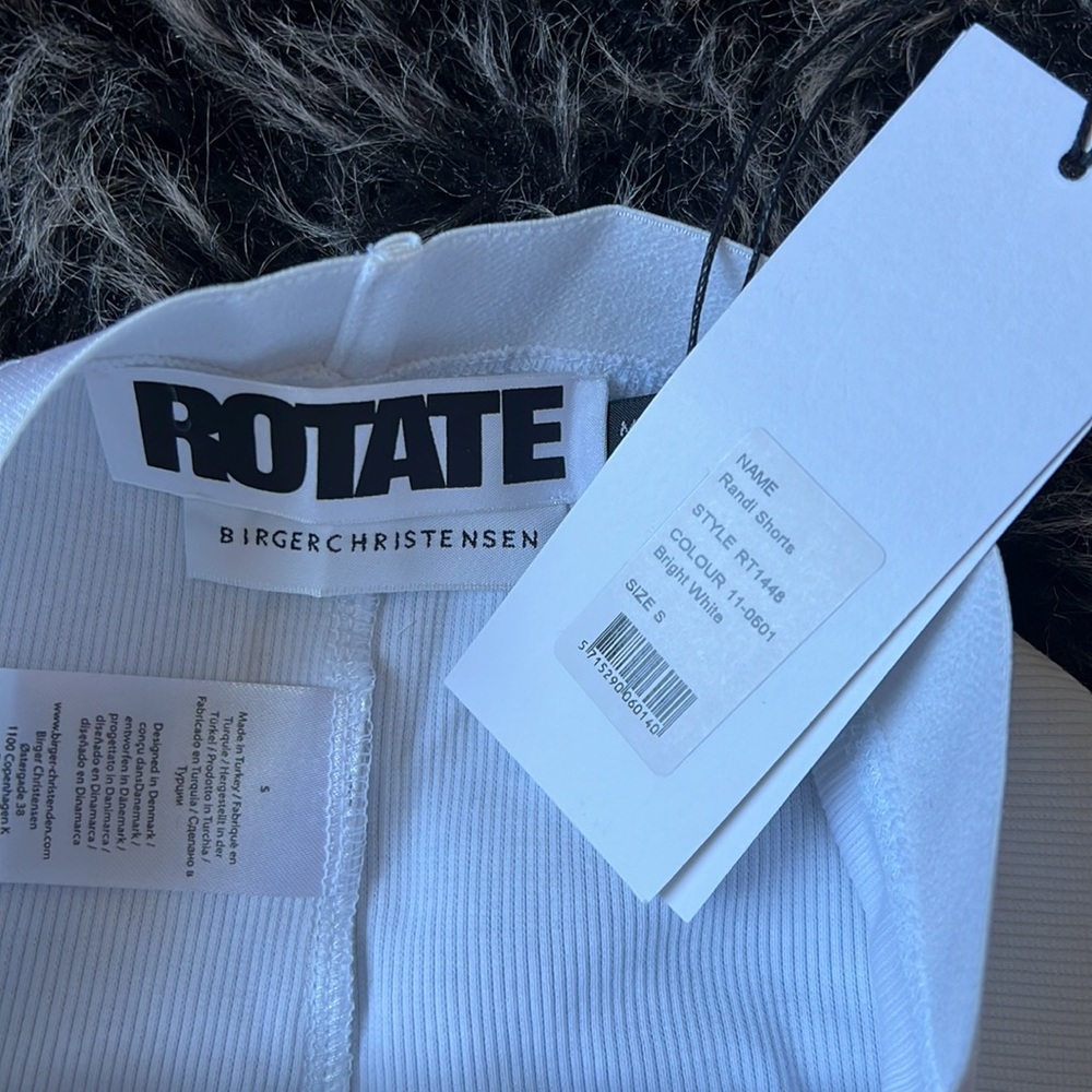 ROTATE RIBBED SHORTS WHITE - Picture 7 of 8